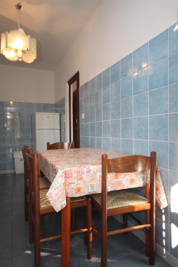 Apartments With A Parking Space Umag - 7094 Bagian luar foto